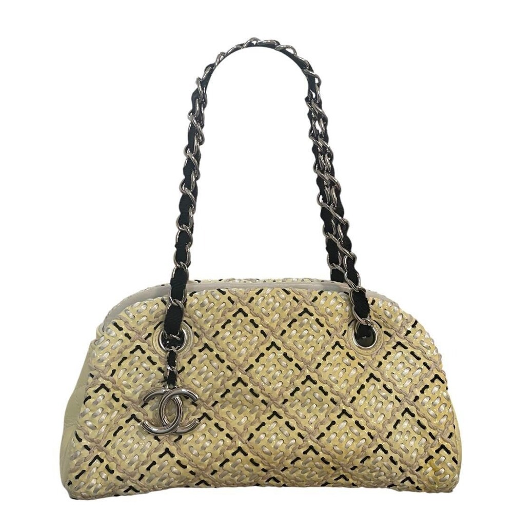 Chanel Mademoiselle Patent Leather #290370C70B